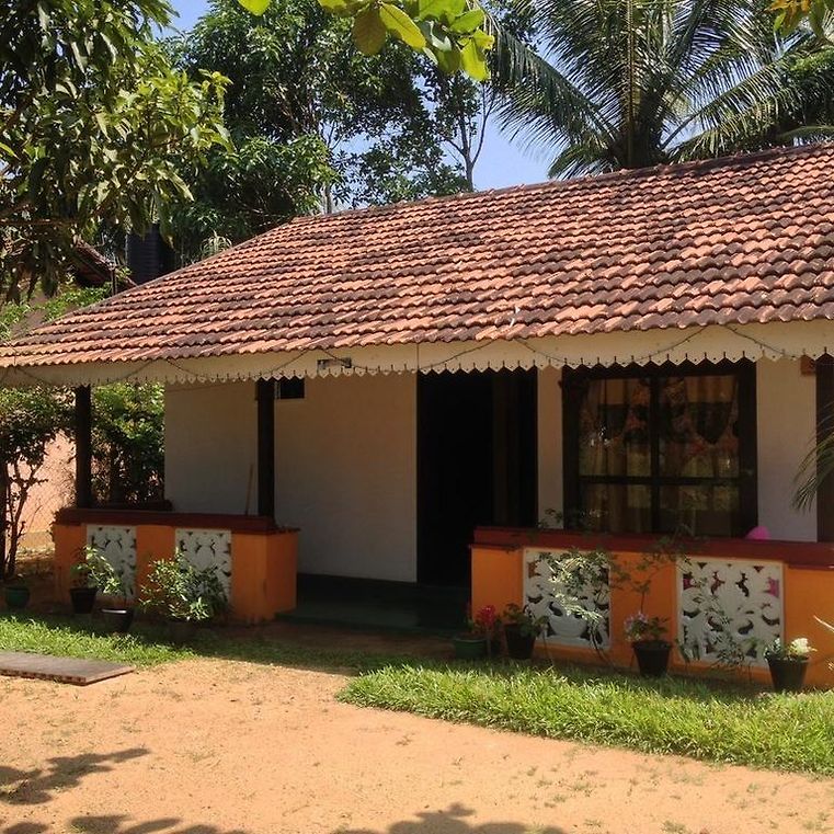 Унаватуна шри ланка отзывы. Villa Lanka Relax Хиккадува. Тальпе Шри Ланка. Rent a car Sri Lanka Unawatuna. Villa Lanka Relax отзывы.